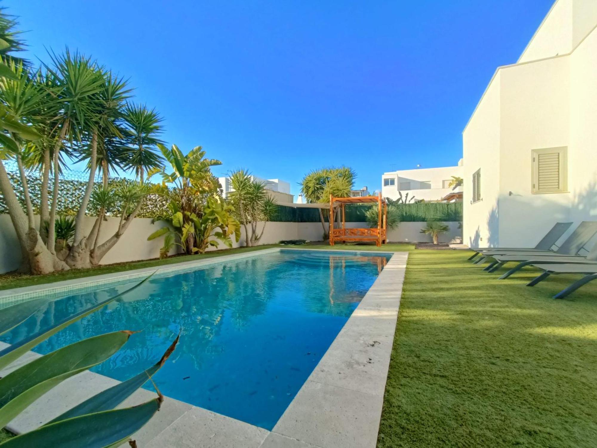Сasa de vacaciones Moderna Casa Con Piscina Privada Santa Eulalia del Río